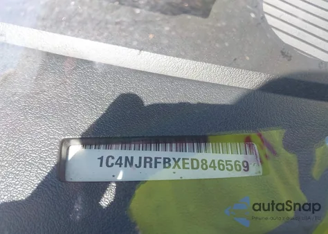 2014 Jeep Patriot Latitude z USA, uszkodzony, nr VIN 1C4NJRFBXED846569